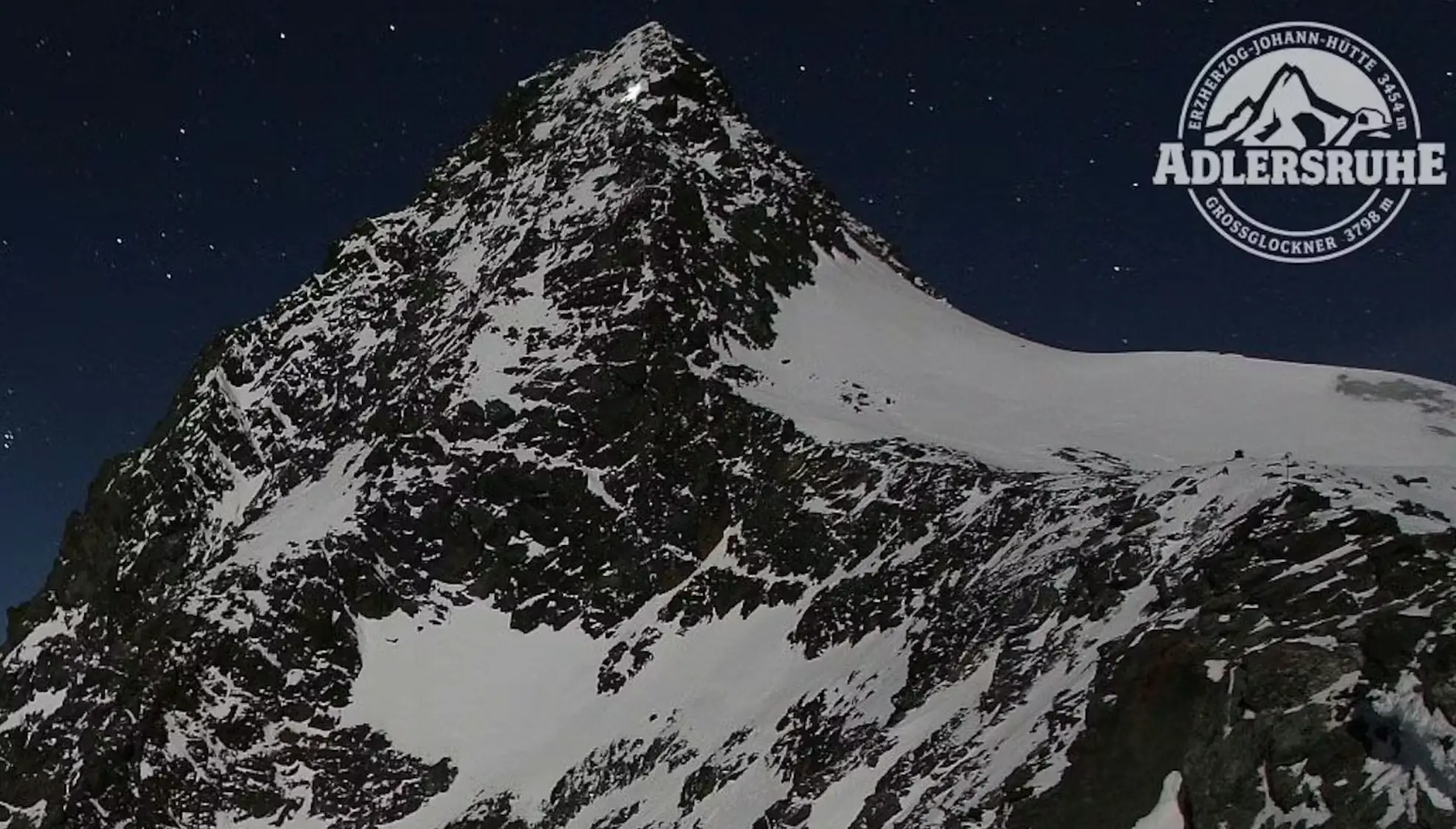 In the early hours of 19 January, he allegedly abandoned her to make an emergency call. (foto-webcam.eu)