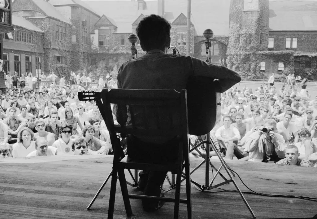 Bob Dylan is coming to the UK later this year (Rowland Scherman/Getty Images)