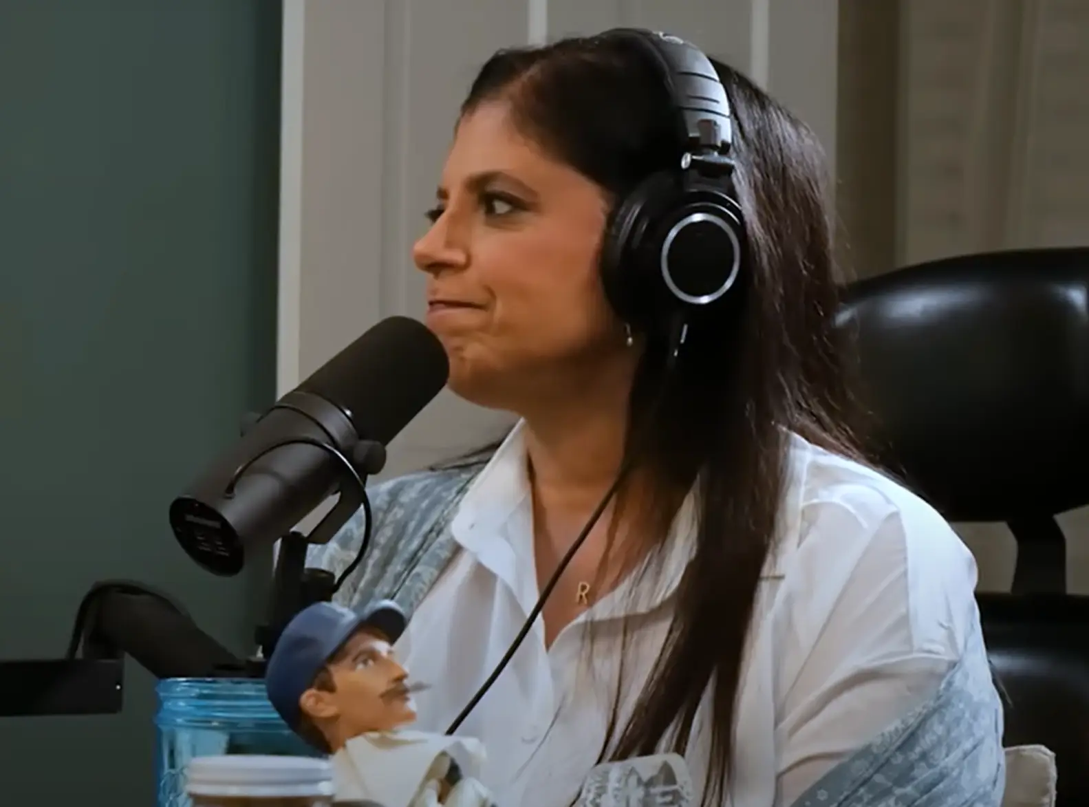 Dr Ramani Durvasula identified the six types of narcissist (YouTube/Dr. Mayim Bialik)