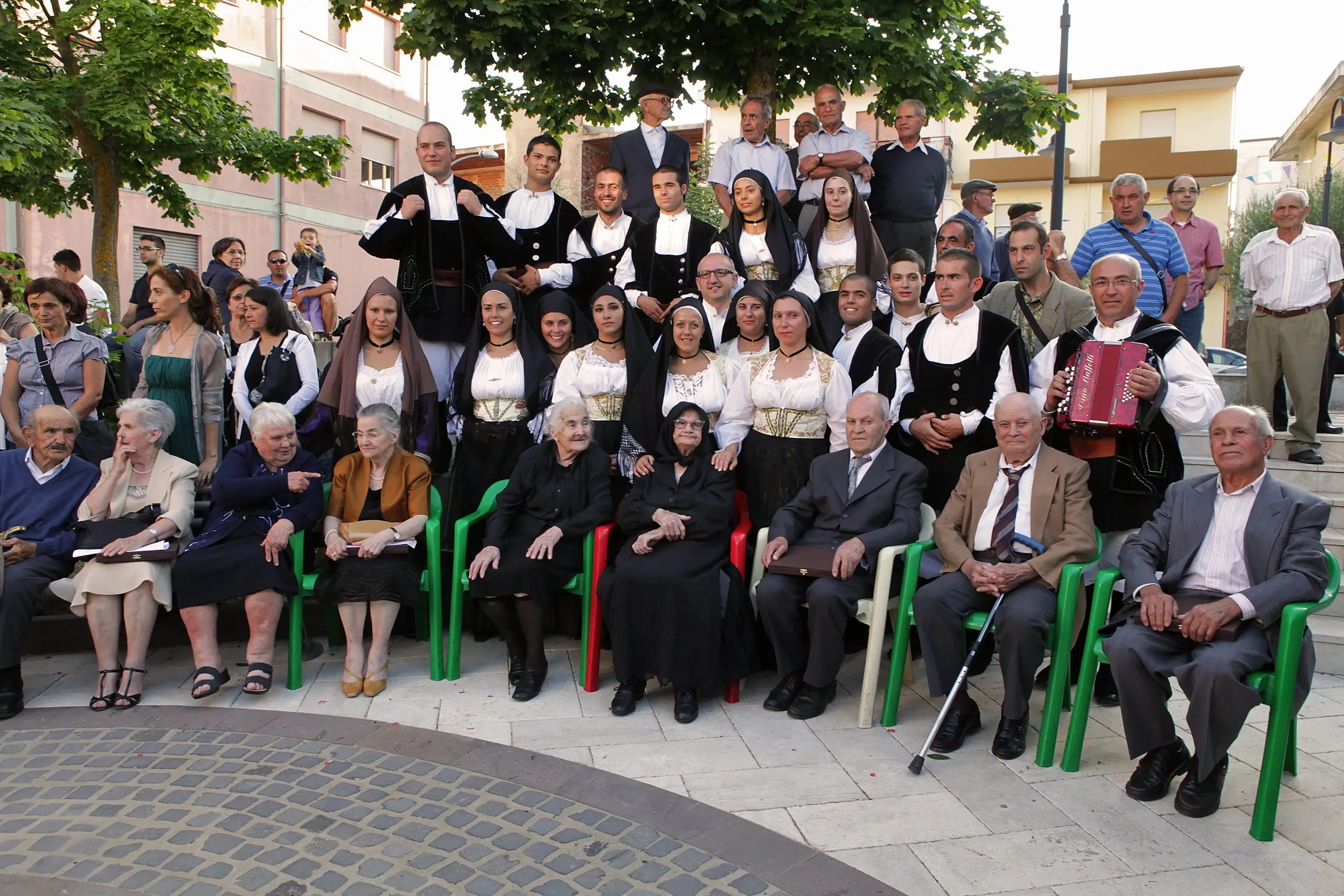 The Melis family when they were put in to the Guinness World Records (ETTORE LOI / AFP via Getty Images)