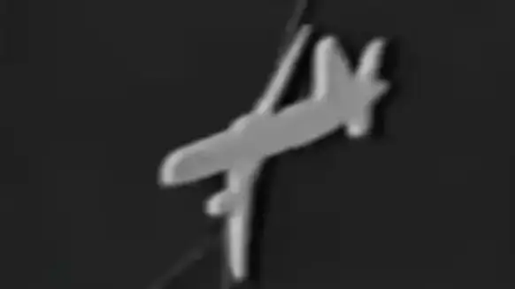 The relief pilot let his children into the cockpit and then allowed them at the controls (YouTube/MorfoAtari)