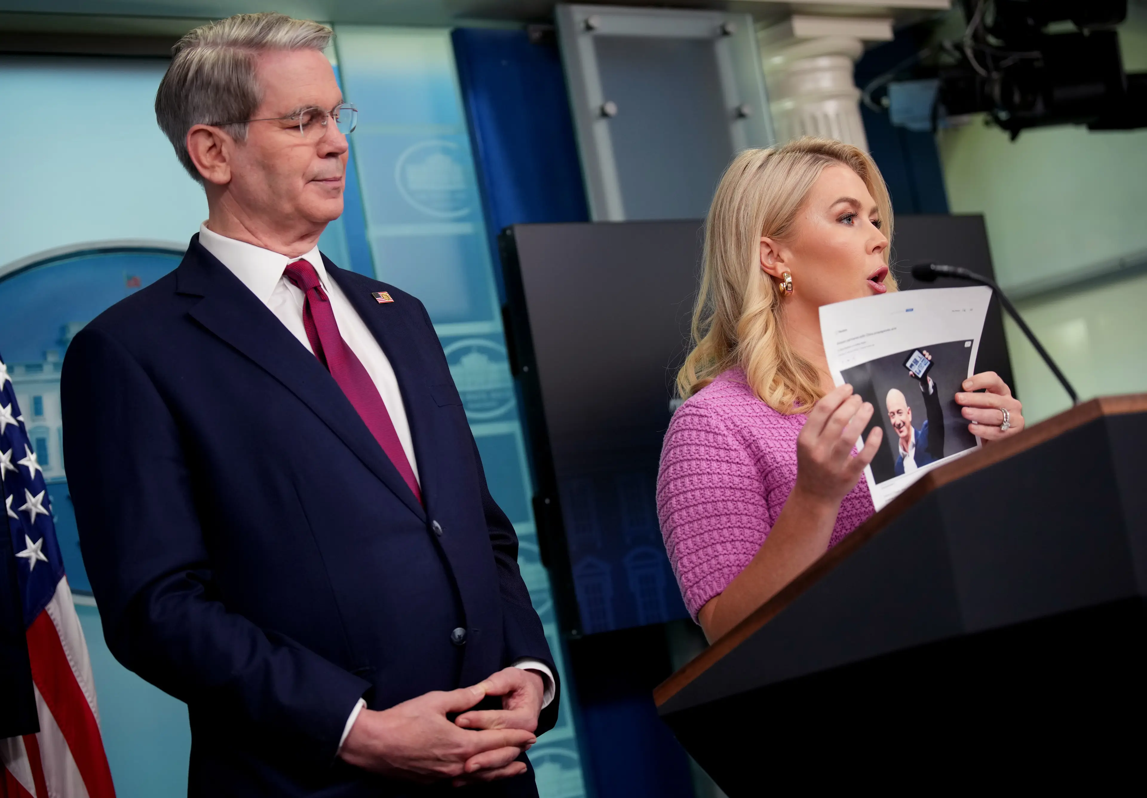 Amazon may soon start showing how much tariffs are increasing costs (Andrew Harnik/Getty Images)