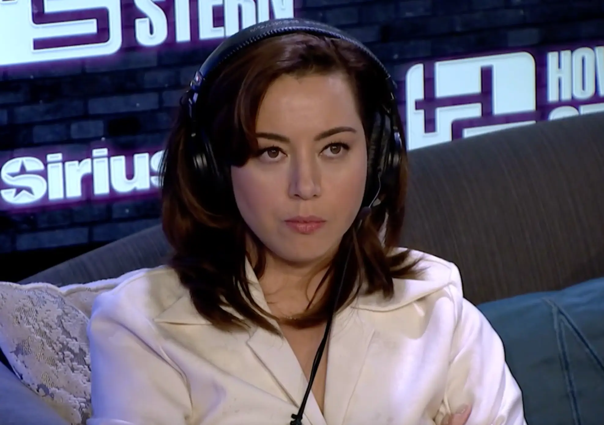 Aubrey Plaza got a blood clot in her brain when she was 20 (YouTube/The Howard Stern Show)