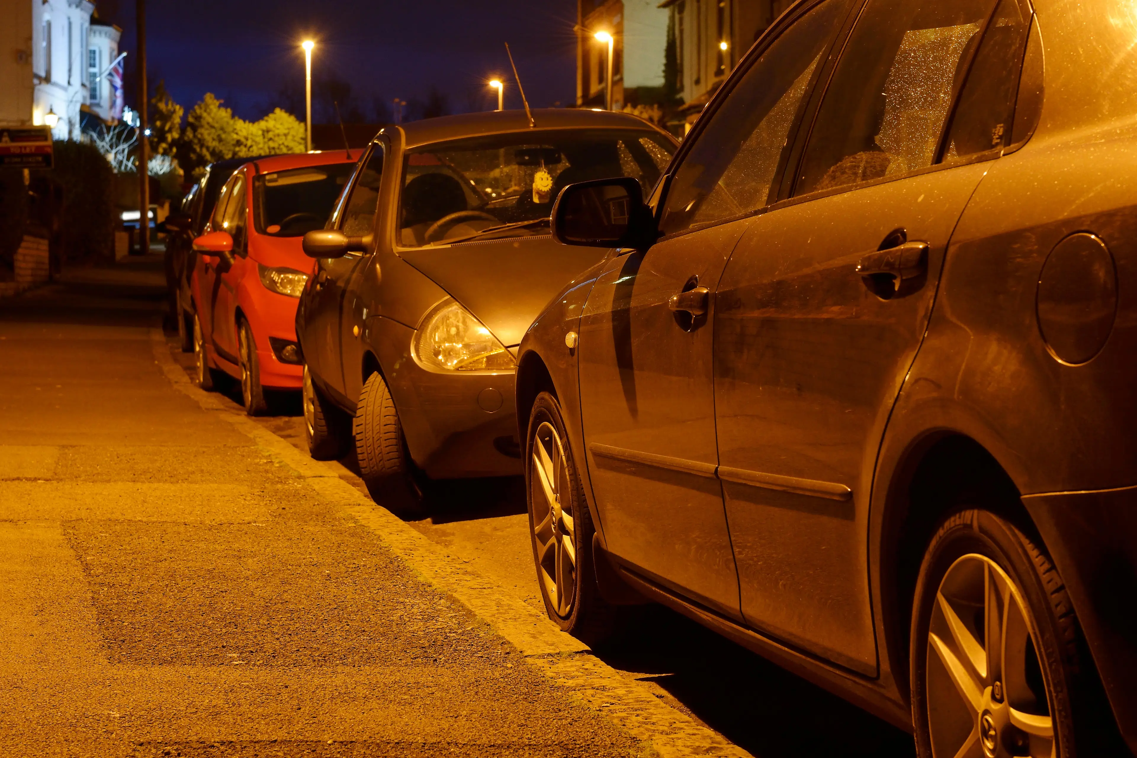 You have to be careful what direction you park in at night or you run the risk of receiving a fine.