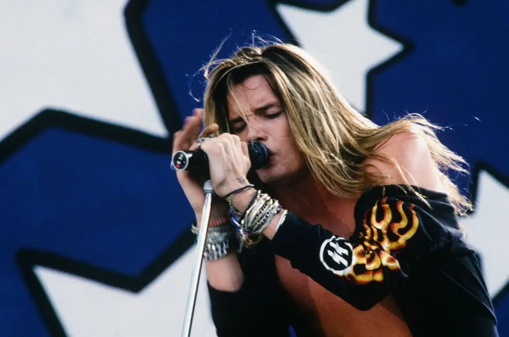 Sebastian Bach performing in 1989 (Photo by Koh Hasebe/Shinko Music/Getty Images)