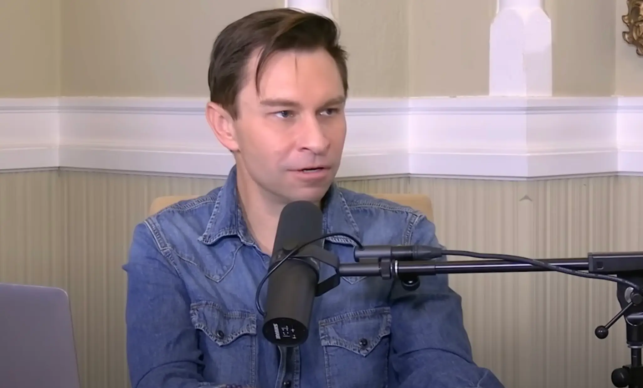 Dr David Sinclair revealed why you should monitor your nail growth (YouTube/LifespanOfficial)