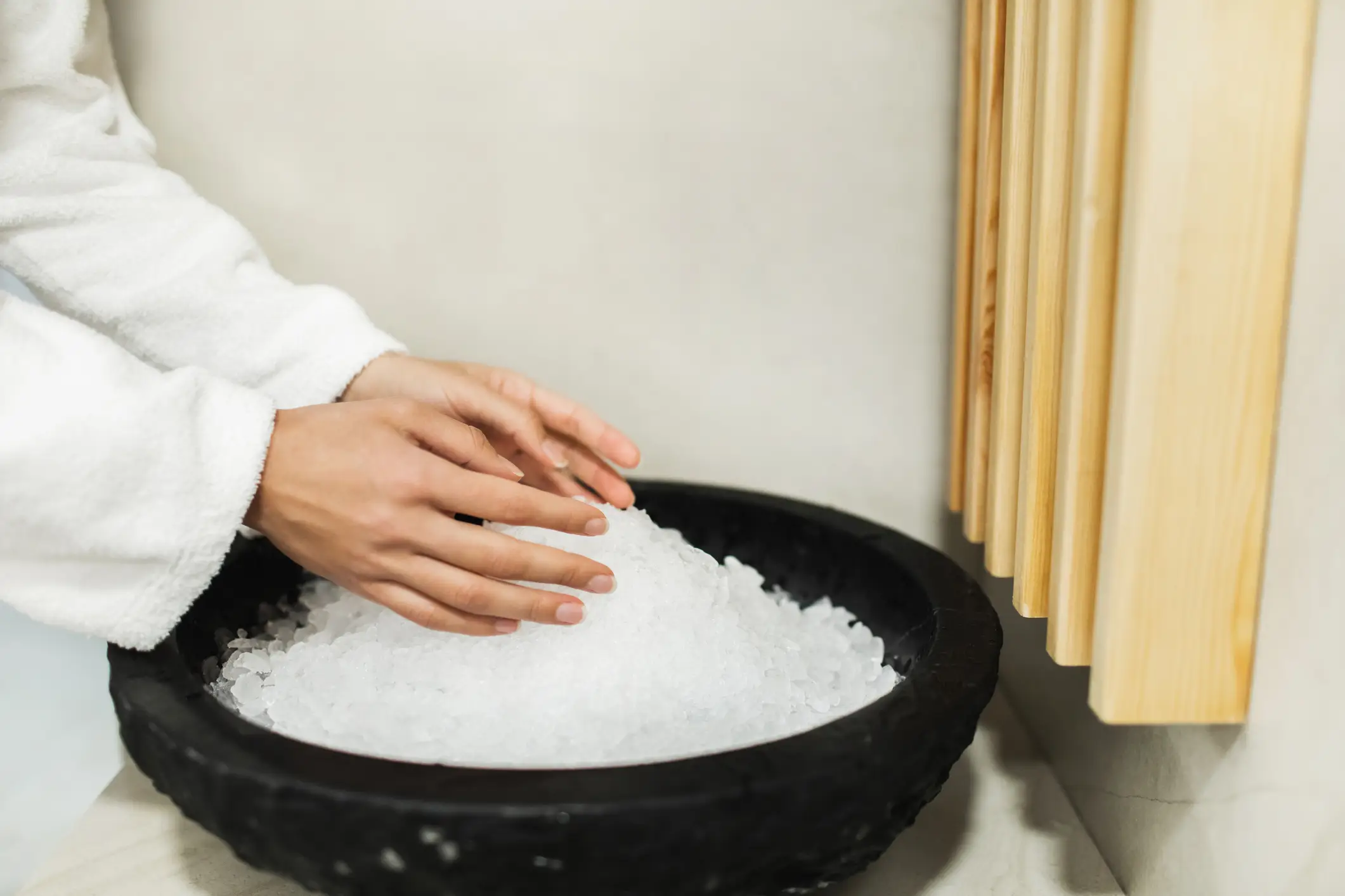 There is no 'anecdotal evidence' that icing your face helps with pimples (Getty Stock Images)