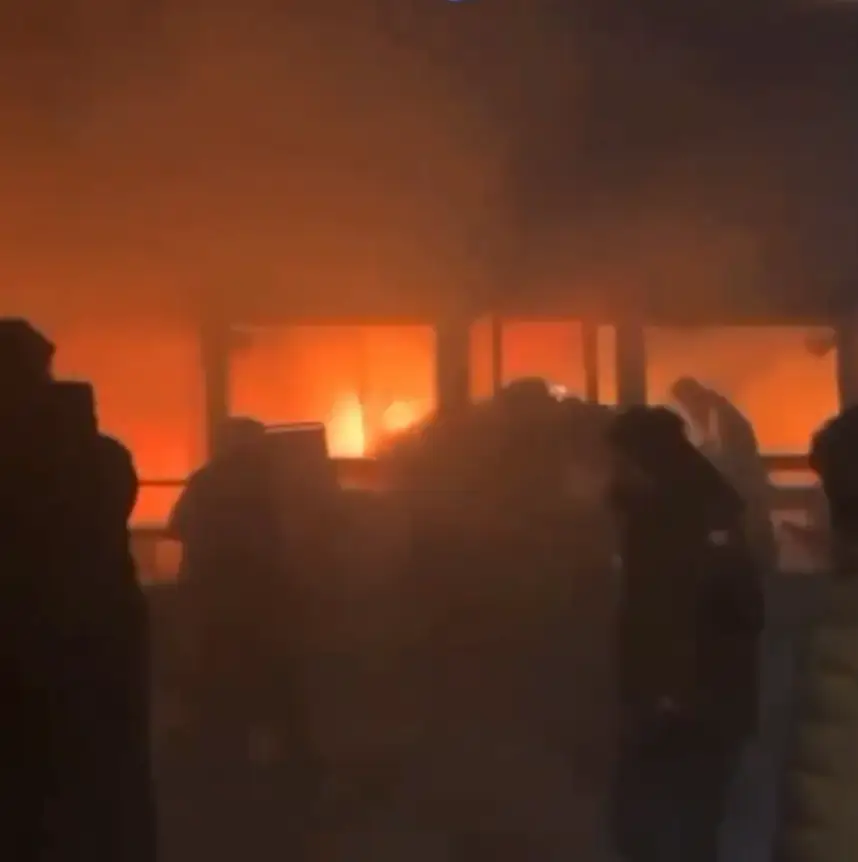 The evacuation route for those inside has been described as difficult (X/Suisse Alert)