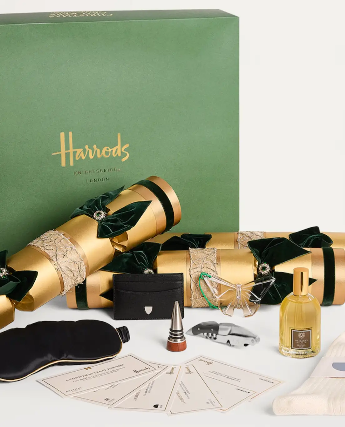 The luxury department store have shared all the items you can expect to get in the Christmas crackers worth £700 (Harrods)