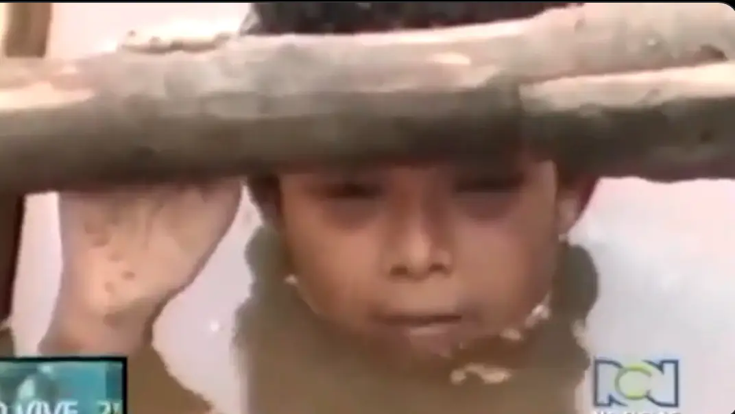 Omayra's final moments. (x/morbidful)