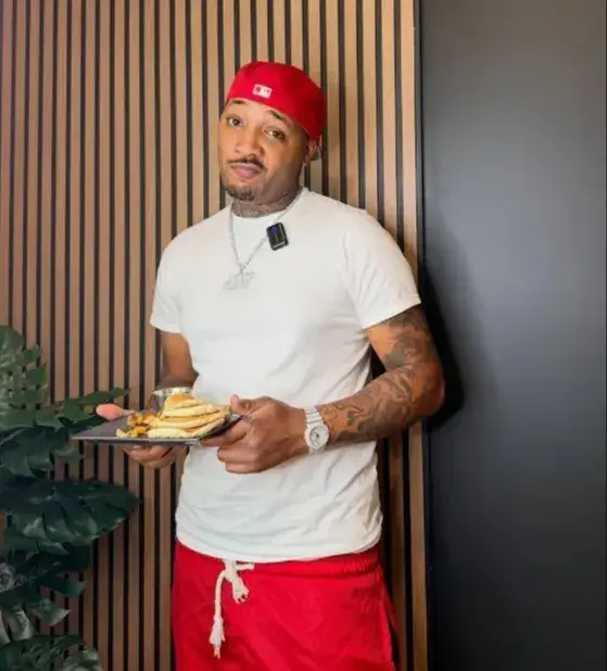 Jamal Morton makes family videos alongside his wife and children (Instagram/therealjamore)