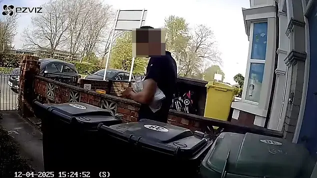 A woman couldn't believe her luck after an Evri driver's shocking act was caught on camera (Ezviz)