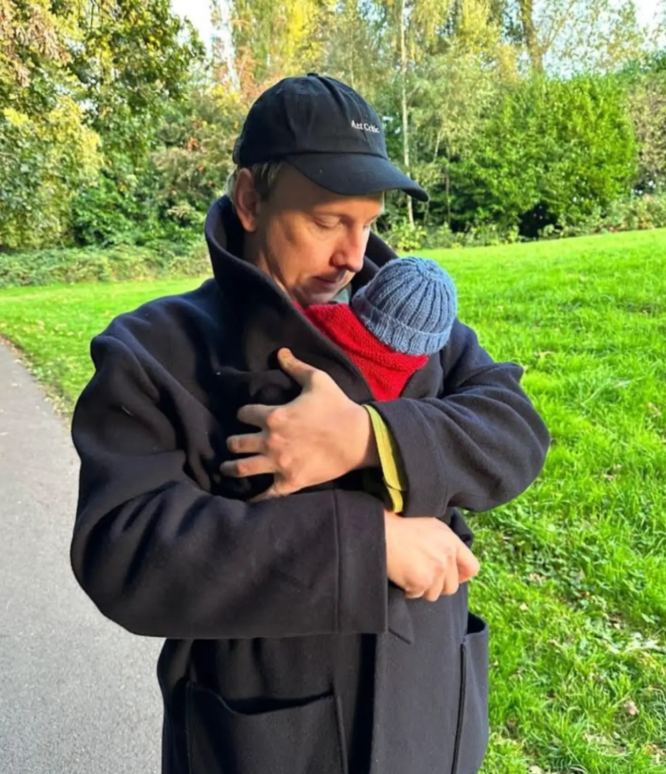 Lycett says that his child birth announcement was not a stunt (Instagram/@joelycett)