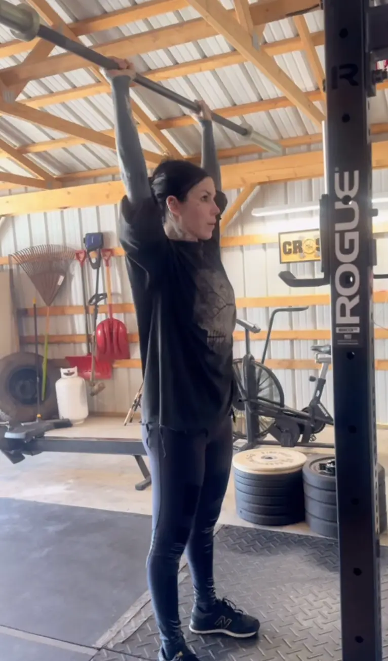 She also blacked out her arms (Instagram/@thekatvond)