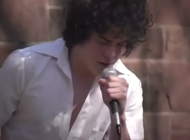 'Kids' would receive a Grammy nomination just six years after this video (Steeelo7/TikTok)