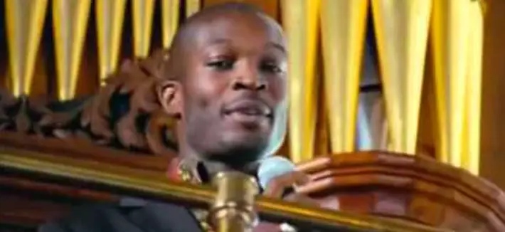 Lynden David Hall had an incredibly memorable role in Love Actually (Universal Pictures)