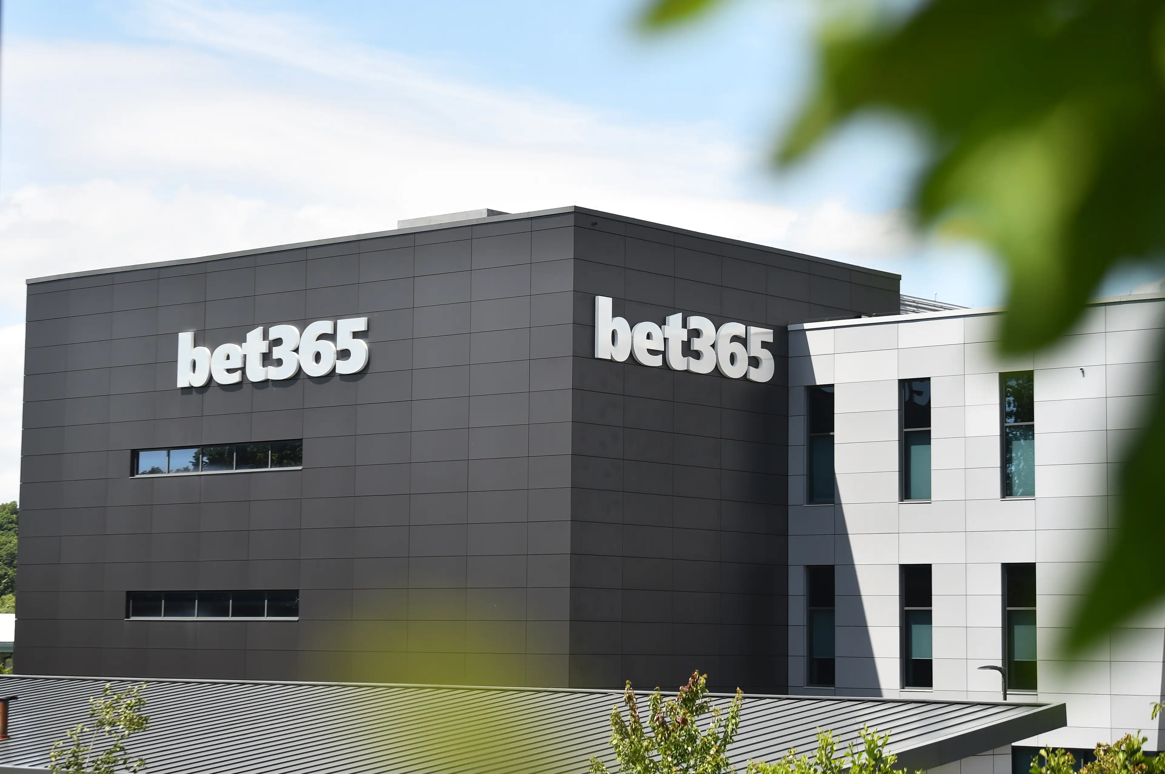 Bet365 paid Coates £104 million in 2025, according to reports (Nathan Stirk/Getty Images)