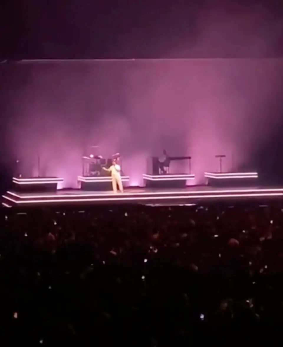 Lewis Capaldi told fans that he met the guy who runs Fake Taxi.