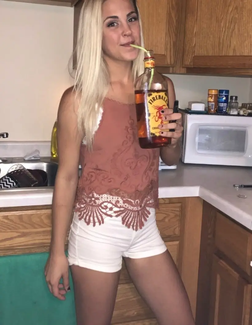 She explained she began drinking in her teens before it quickly spiralled out of control (TikTok/@sober.emily)