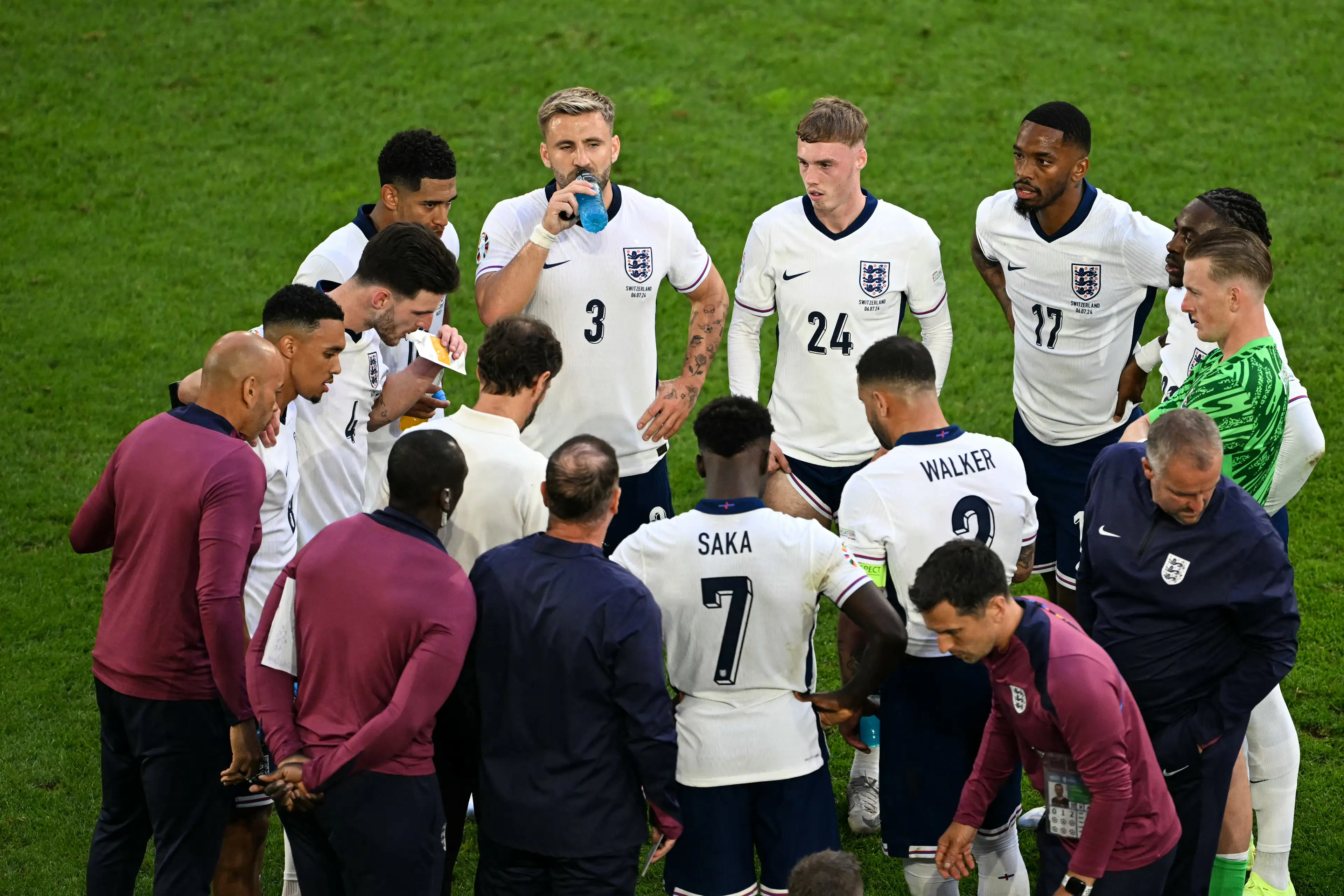 The manager only gathered key players for the huddle before the shootout (OZAN KOSE/AFP via Getty Images)