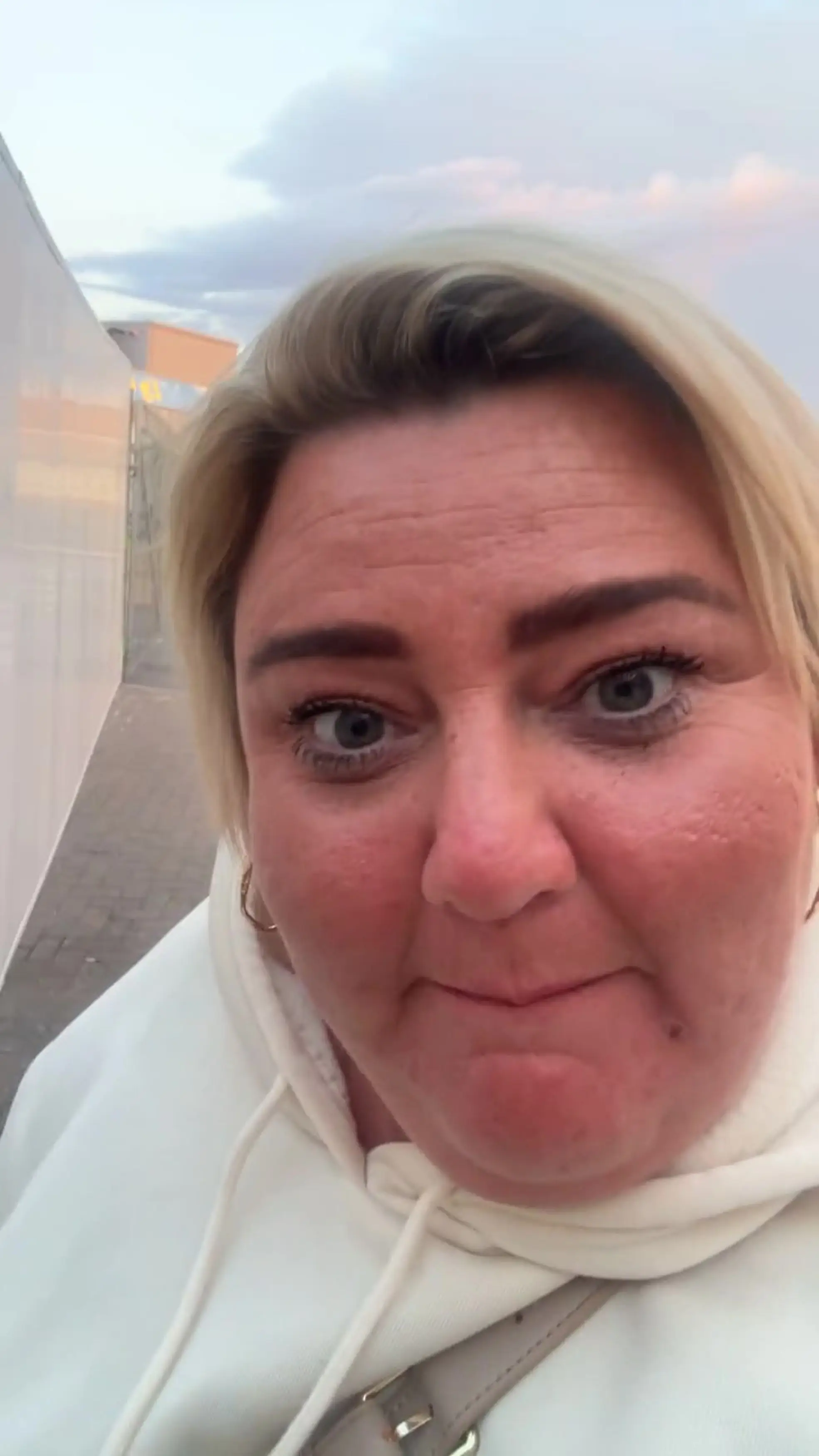 She claimed that onlookers applauded the hilarious move (Kennedy News and Media)