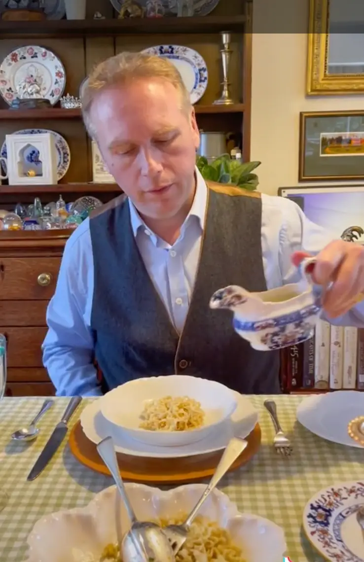 Harrold used a gravy boat for the 'sauce'.