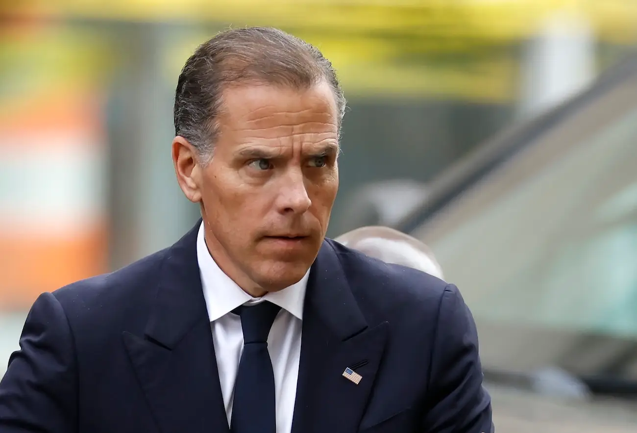 Hunter Biden is being threatened with a $1 billion lawsuit (Kevin Dietsch/Getty Images)