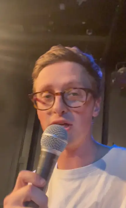 Fosh awkwardly had three people at his show (TikTok/@maxfosh)