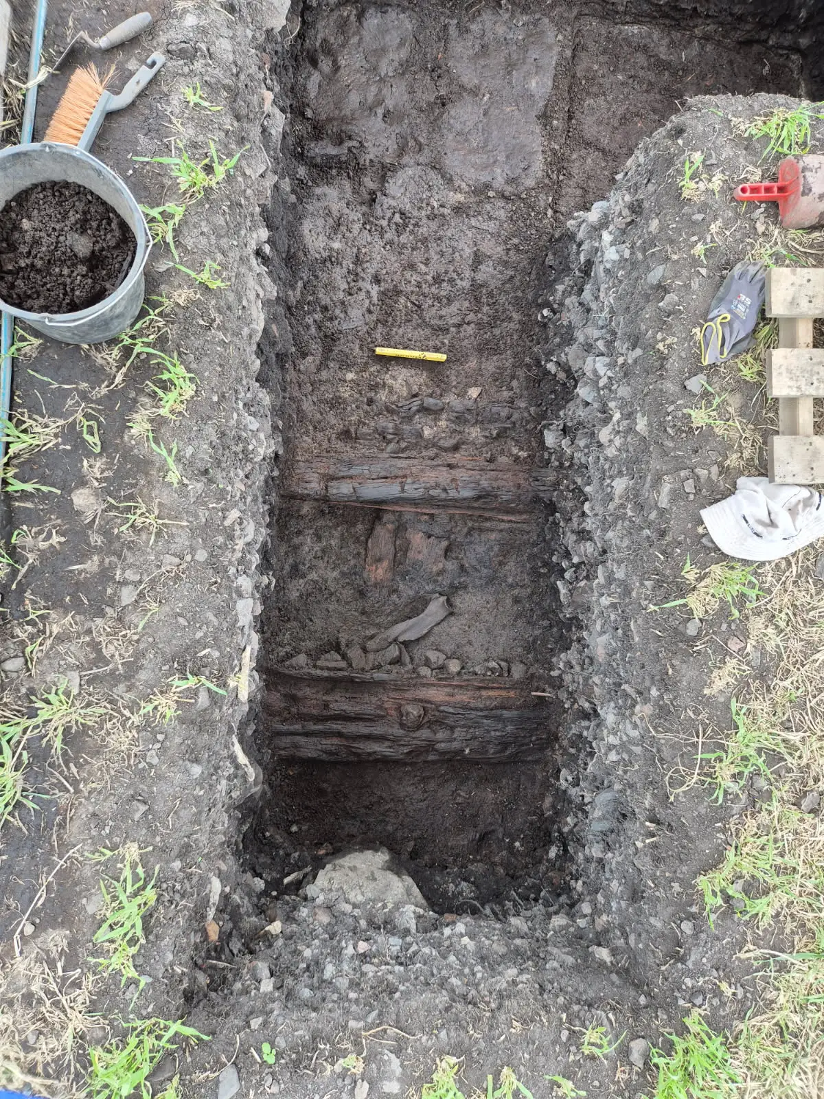 They found timber remains (Håvard Hegdal / NIKU)