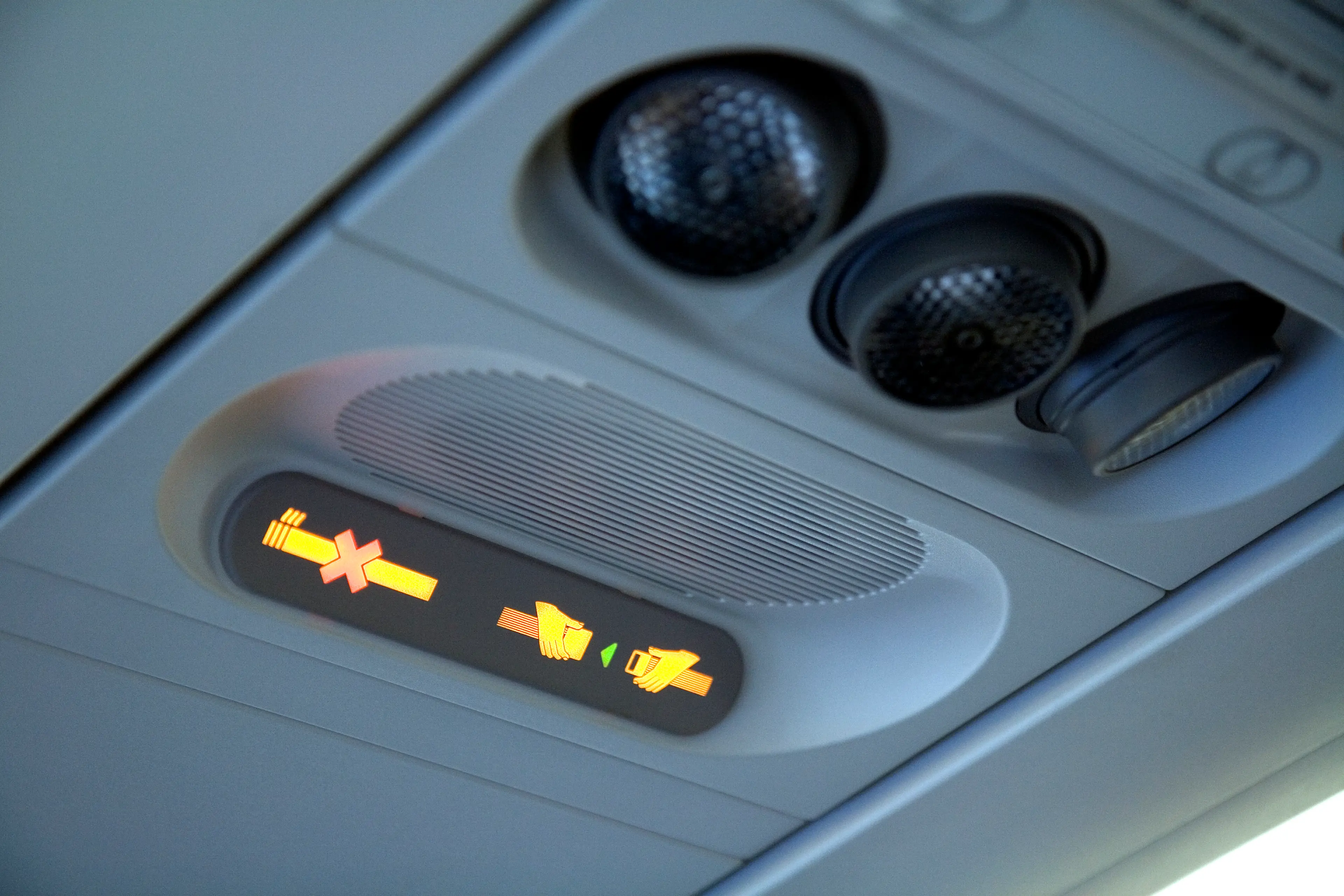 Don't vape and smoke on planes, kids.