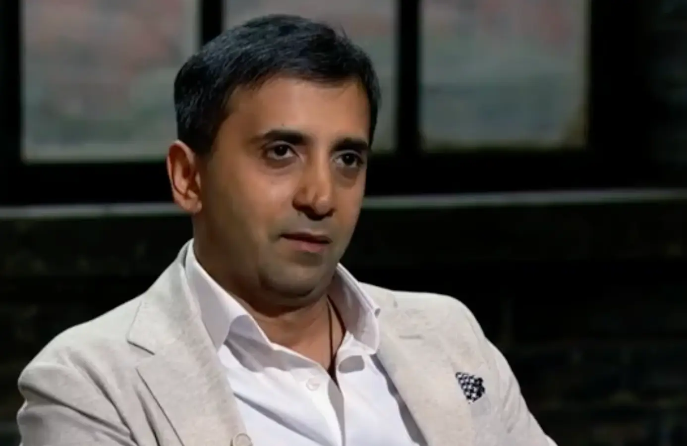 Former Dragon Tej Lalvani offered £90,000.
