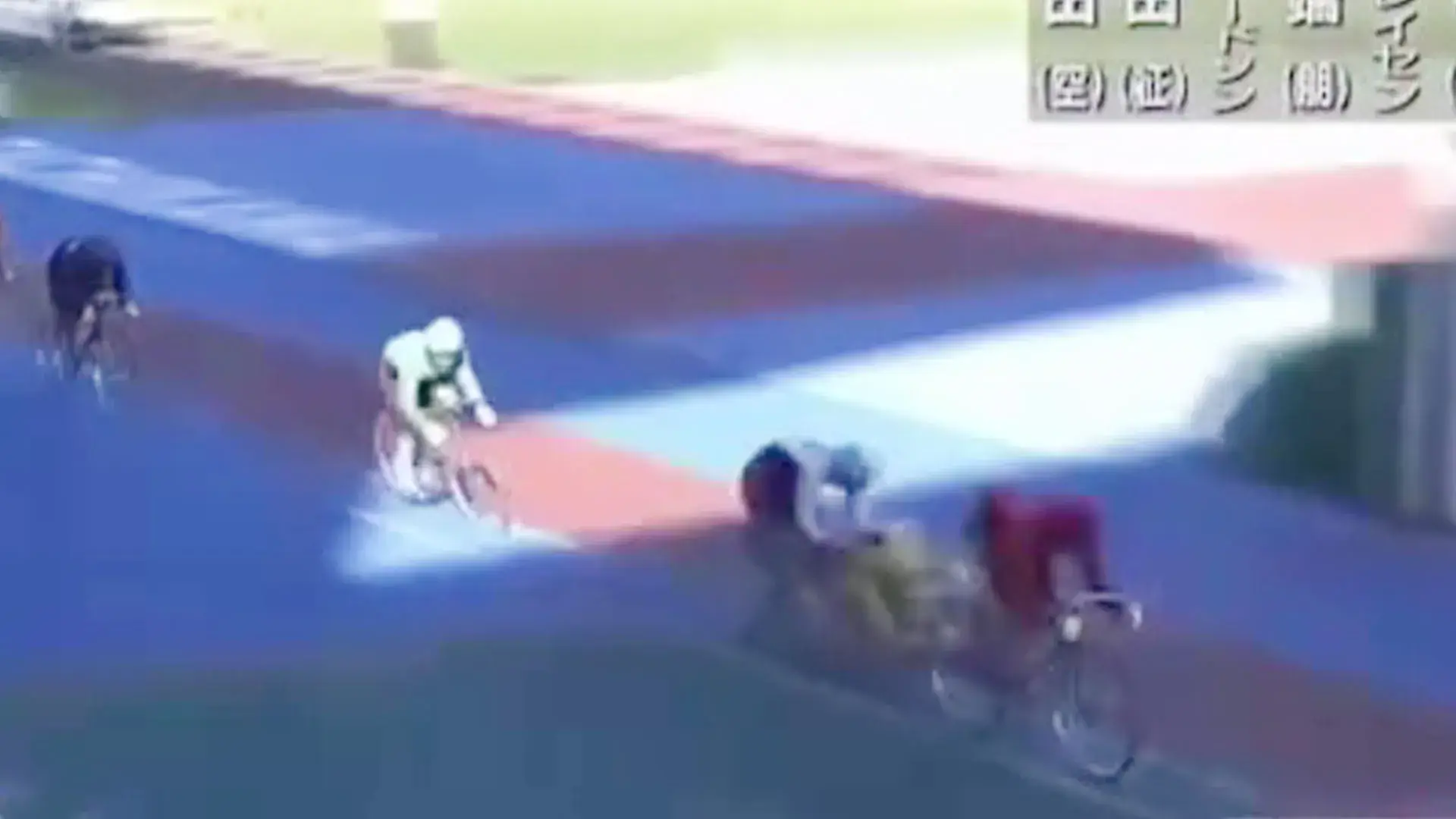 Matt Richardson was brutally knocked over during the race (X)