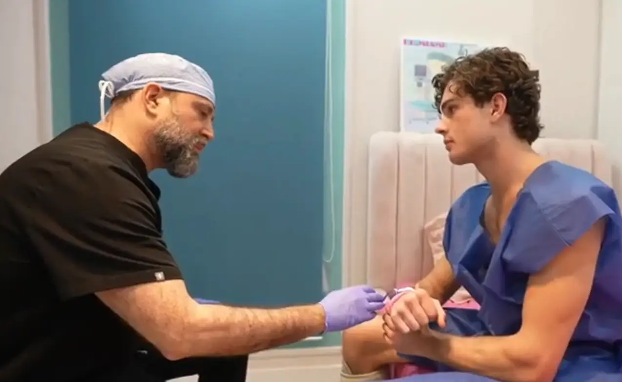 The streamer paid Dr Miami a visit in order to looksmaxx his nose (Clavicular/Kick)