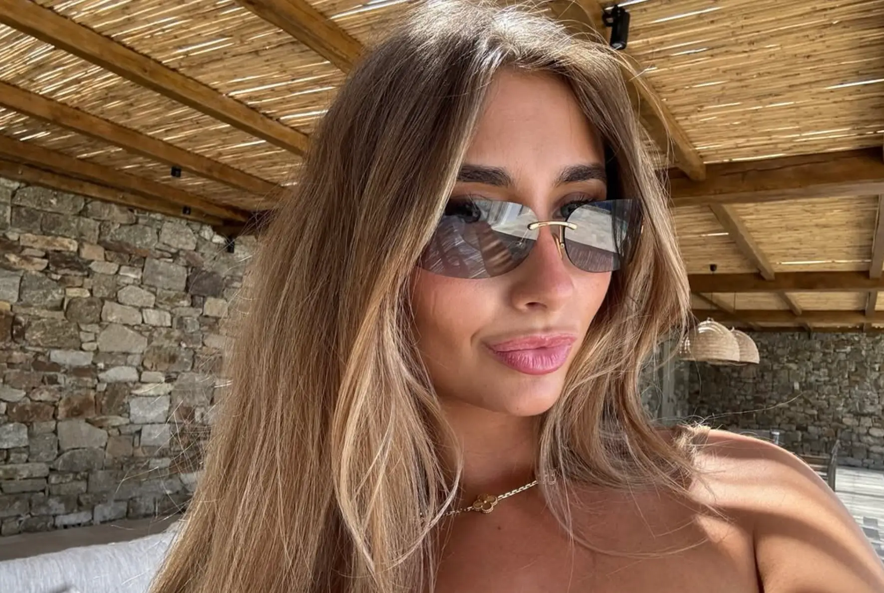 Lily's parents said they would sell their home to get her to ditch adult content (Instagram/@lilyphillip_s)