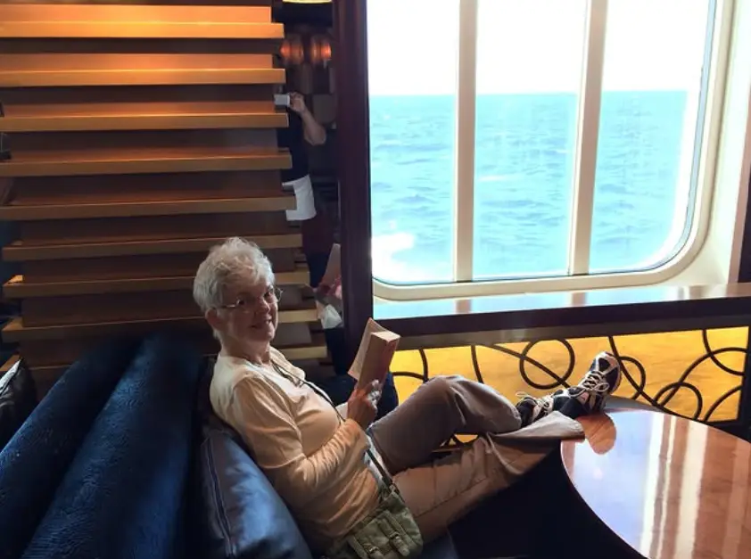 Sharon Lane sold all her belongings to buy a cruise cabin (Instagram/Elizabethatsea)