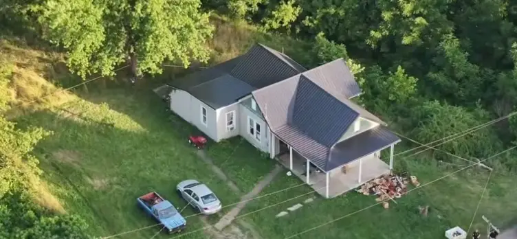 Elizabeth's lawyer claimed he has 'seen some things to contradict' statements issued by authorities about the Ohio home (YouTube/WBNS-TV)