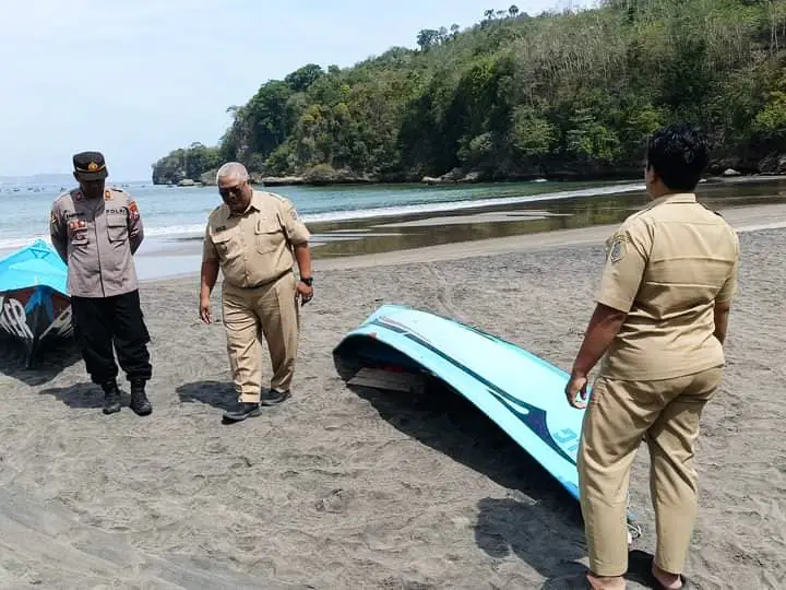 Search efforts continue into their fourth day (Asia Pacific Press via ViralPress)