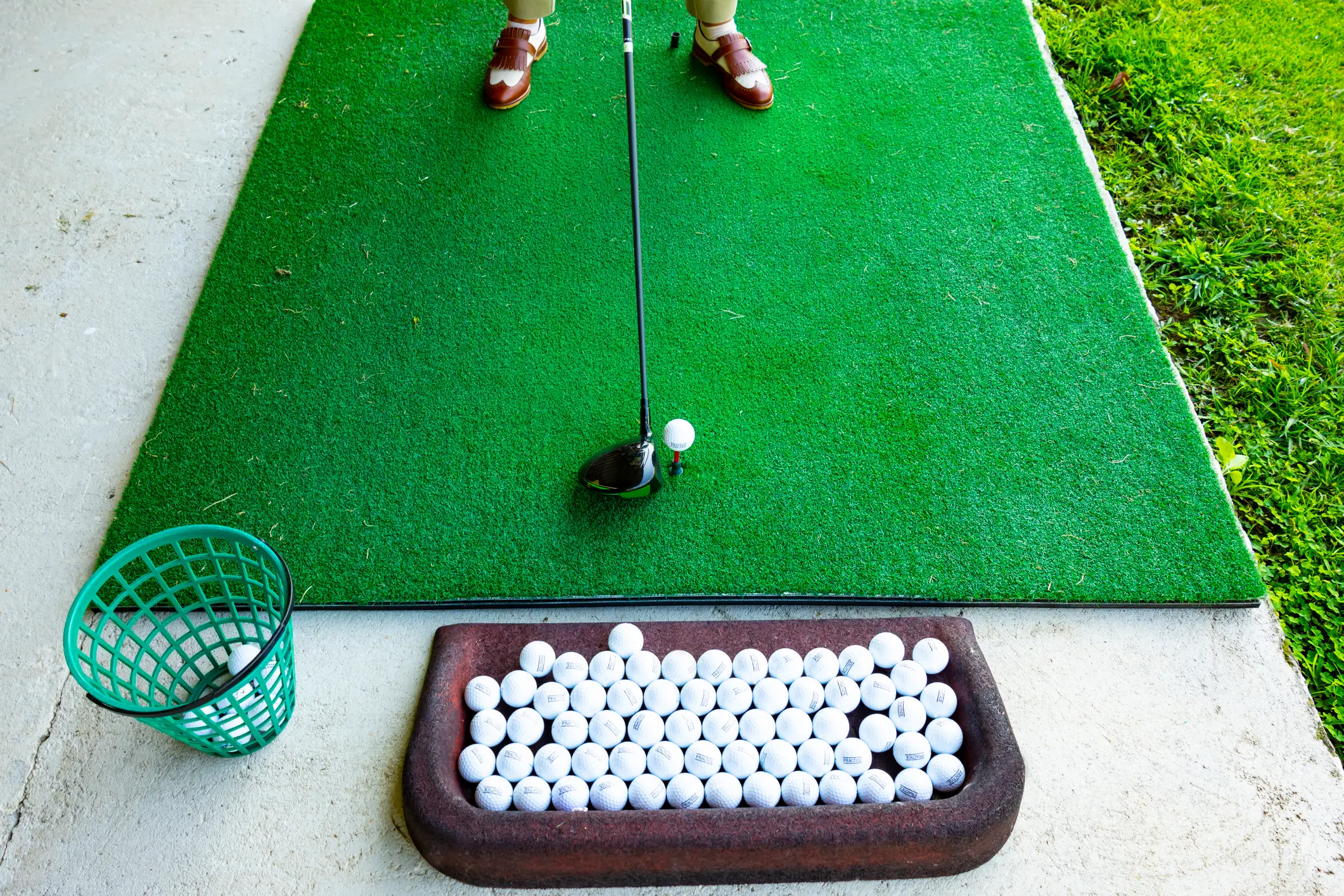 She was practicing her swings when he chipped in. (Getty Stock)