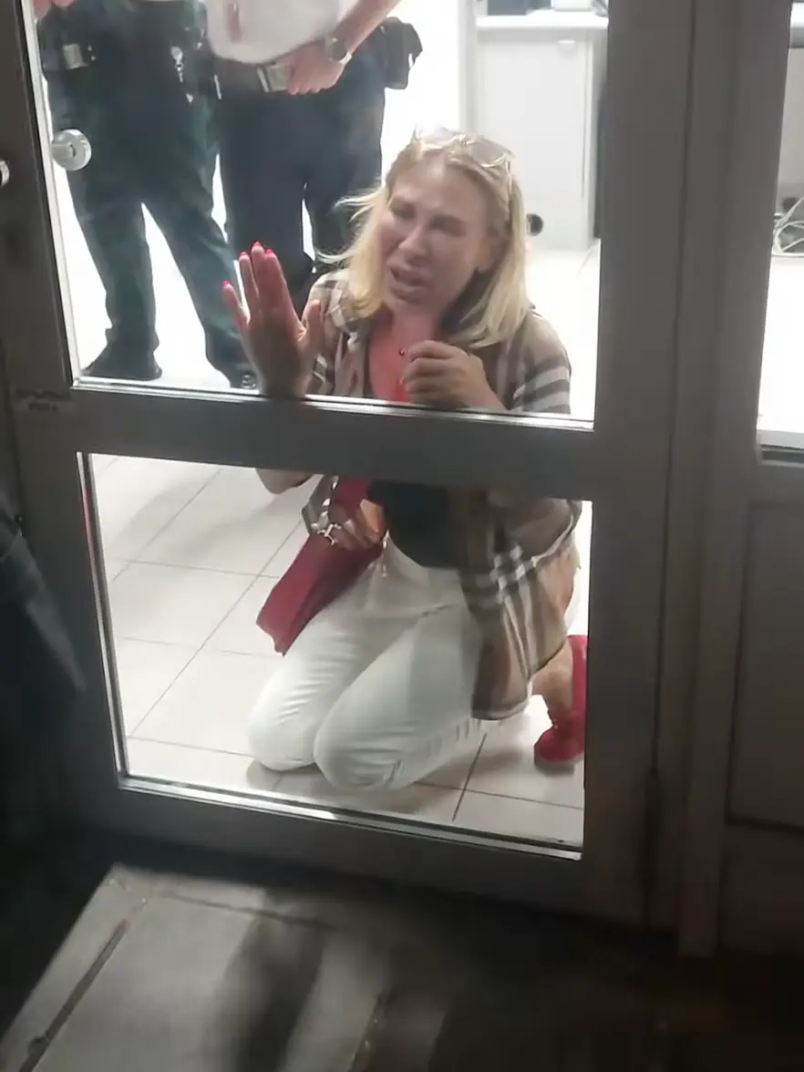 The passenger was in pieces after being denied boarding (Facebook/Nikolay Stefanov)