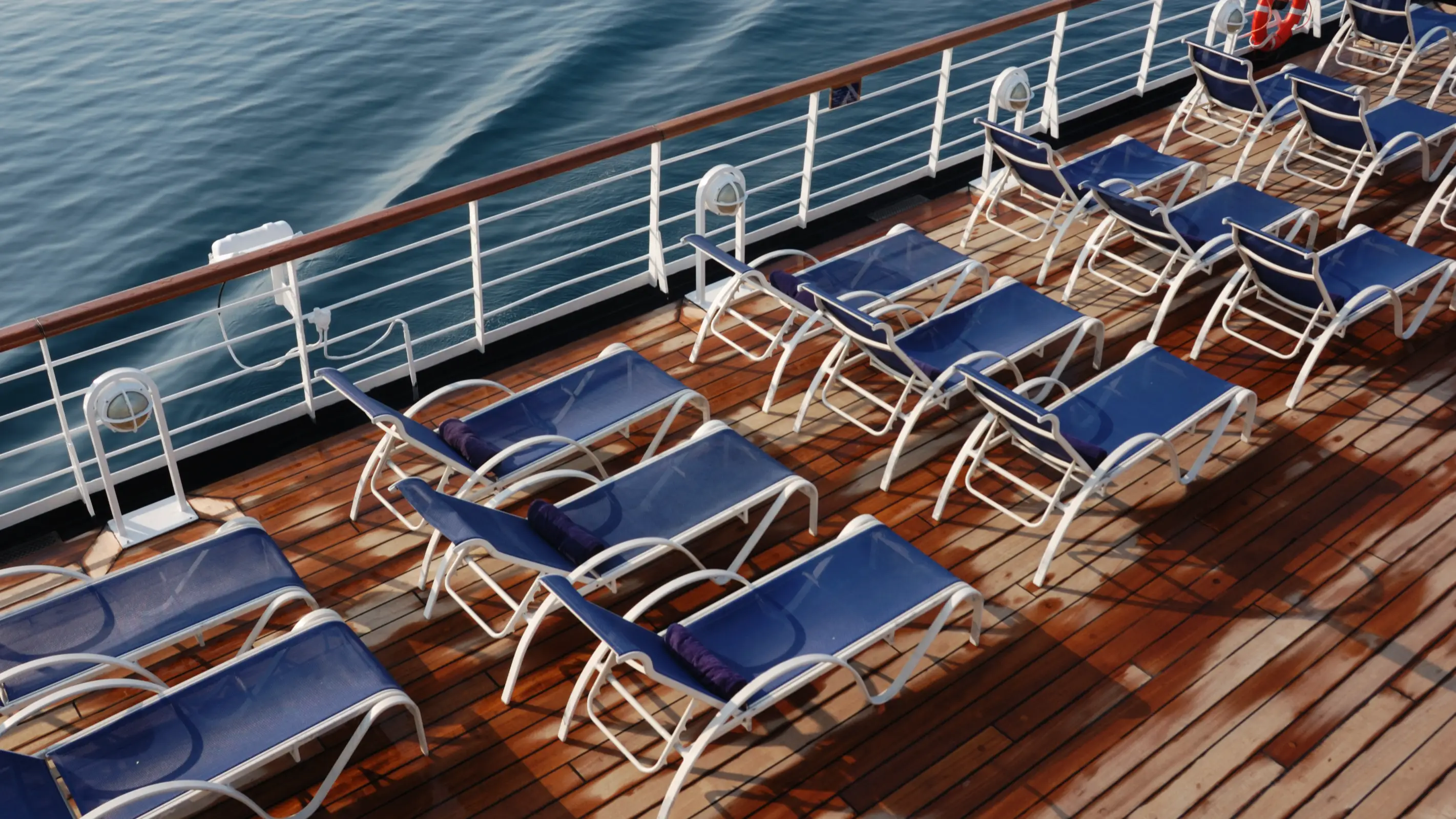 Royal Caribbean cruise passengers fume as 30 minute sunbed rule 'is never enforced'