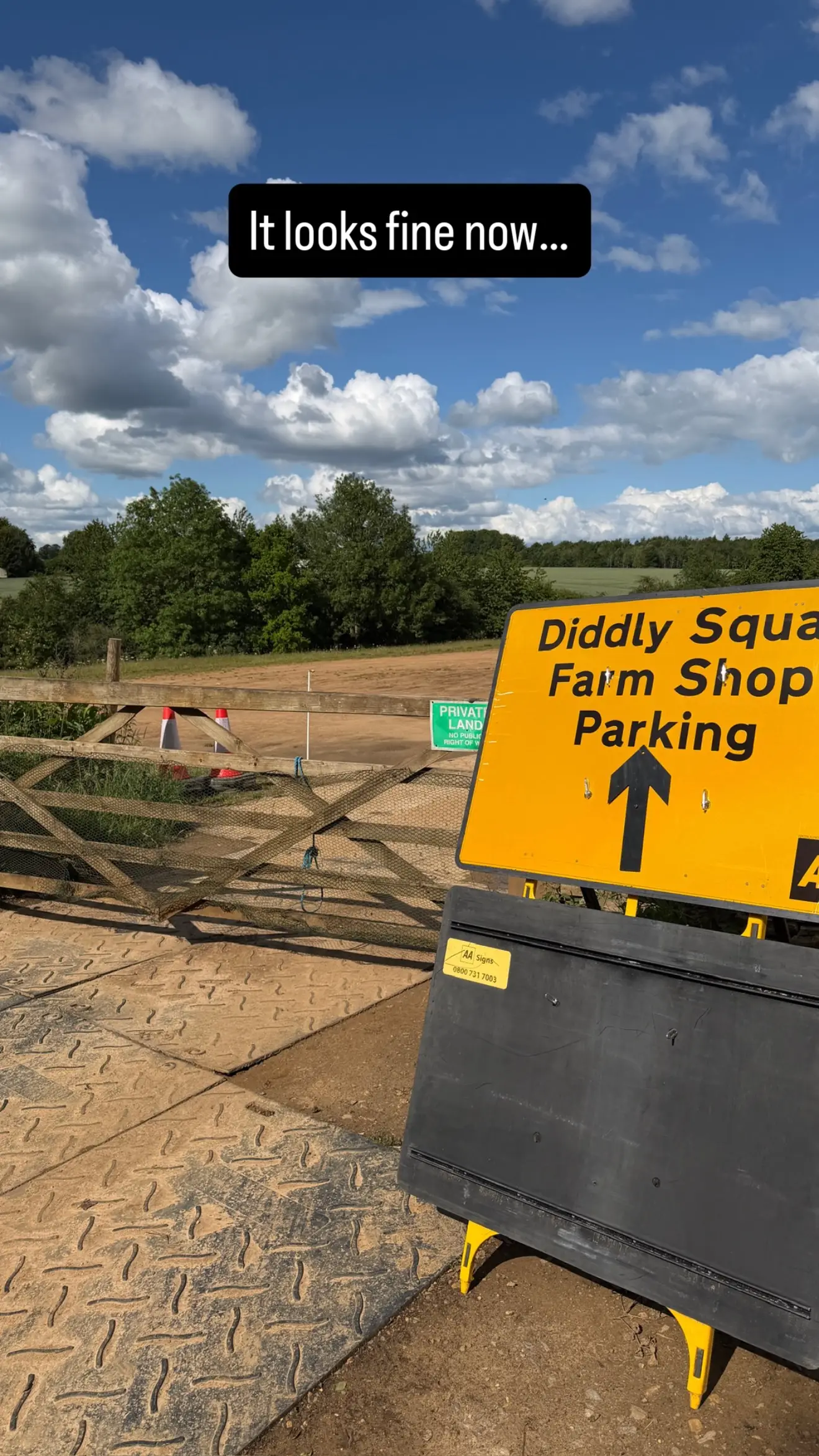 The farm shop warned visitors they risk getting covered in mud (Instagram/@diddlysquat.farmshop)