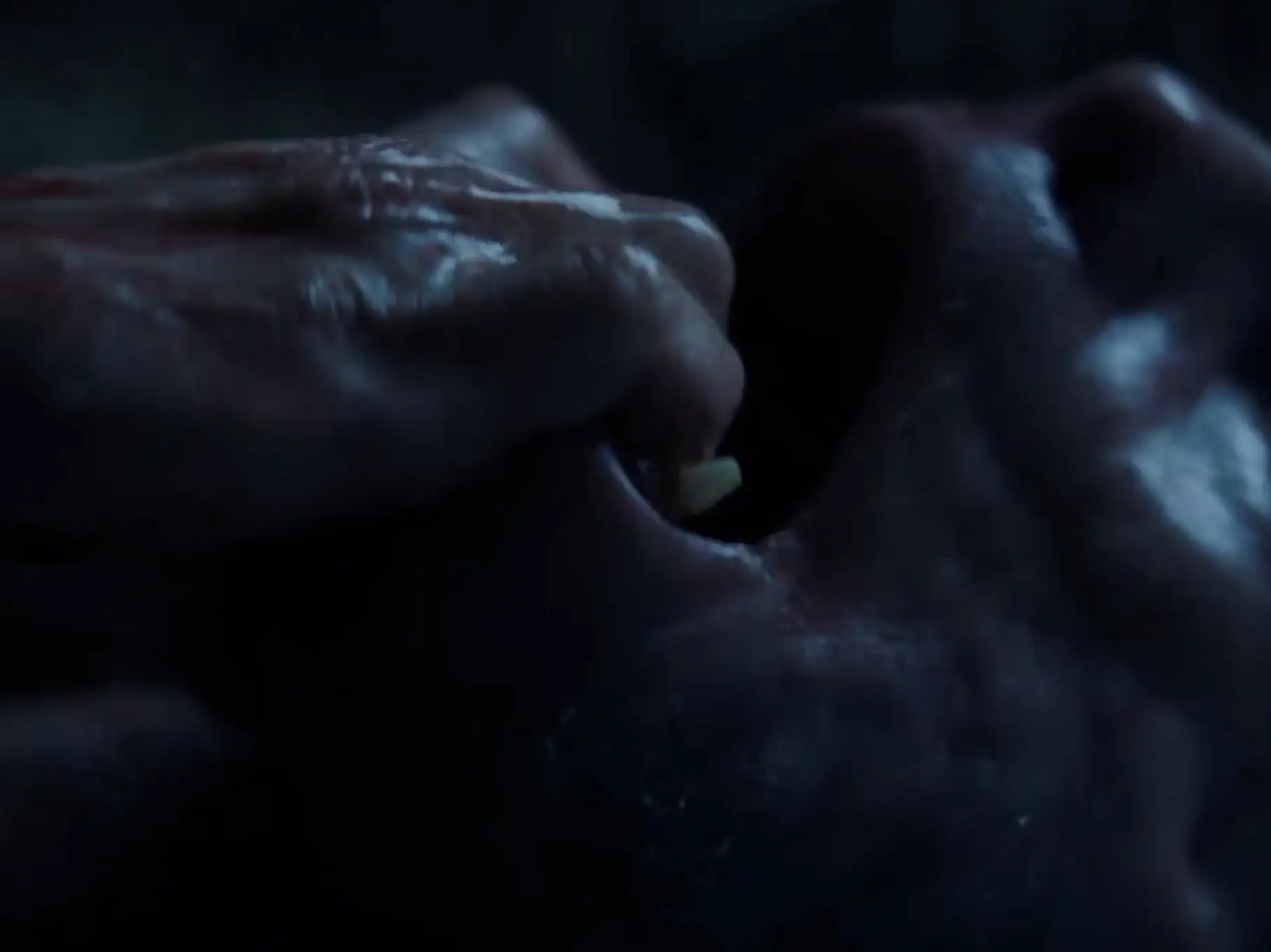 The jaw break in Wolf Man (Universal)