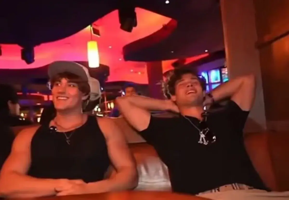 Clavicular was live streaming with friends. (Kick)