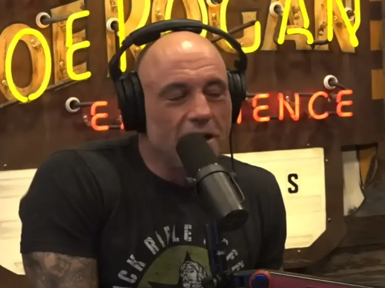 Joe Rogan thinks Hailey Welch is smart. (JRE Clips)
