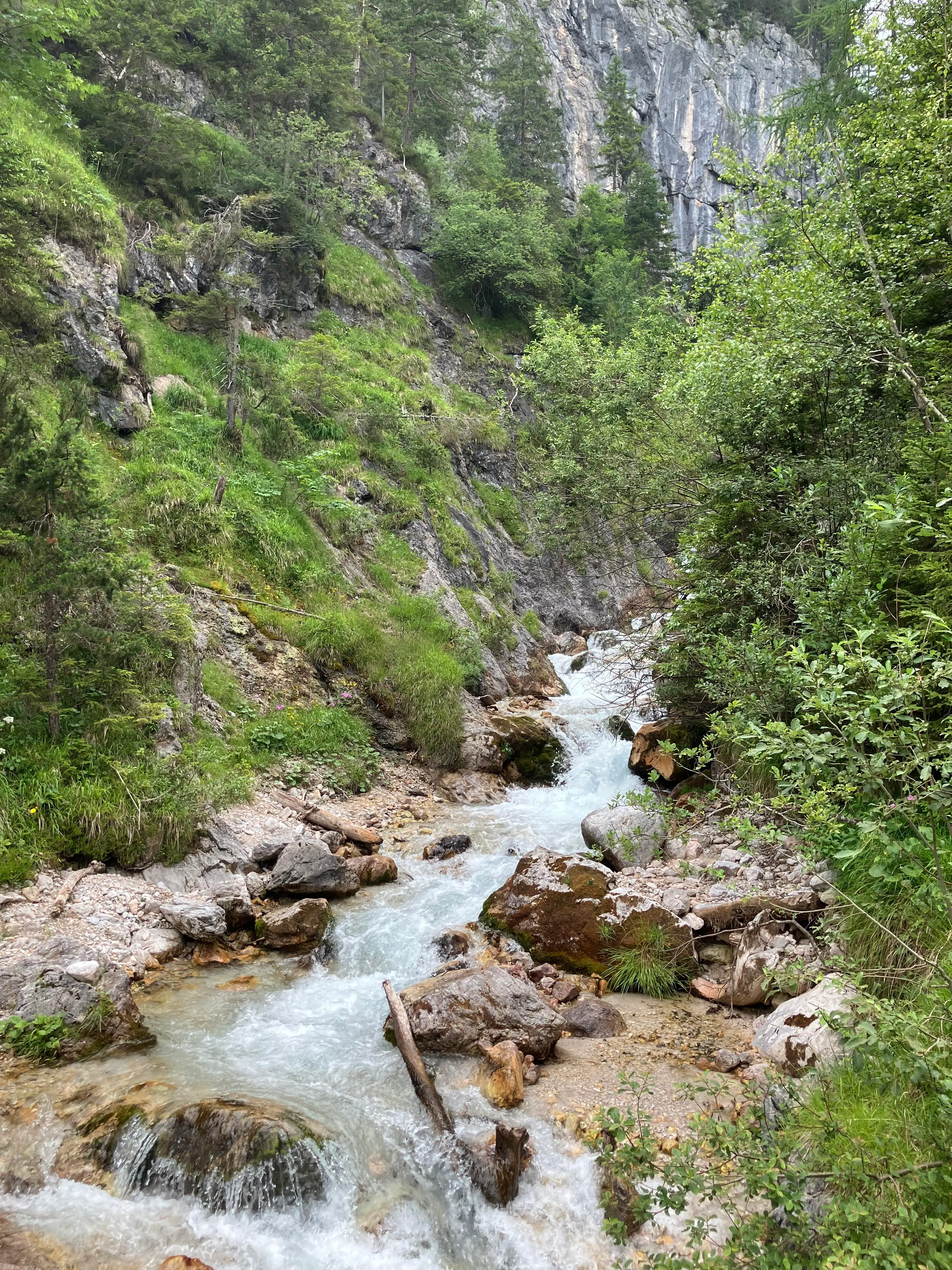 It had been a very rainy hike through the Silberkarklamm canyon (LADbible)
