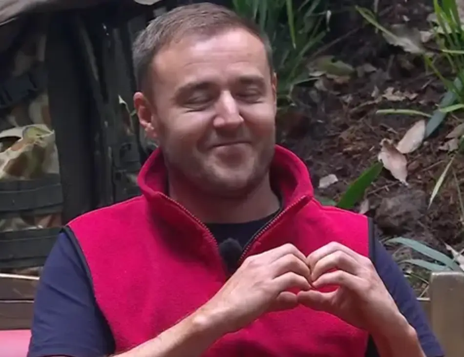 Alan has been doing a heart signal (ITV)
