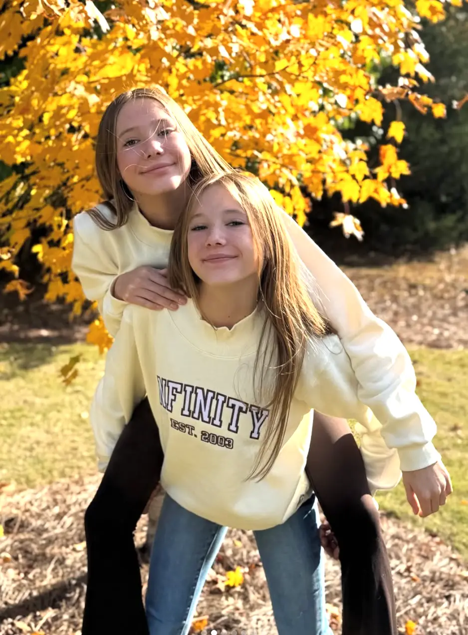 The twins are all grown up. (thepricetwins/Instagram)