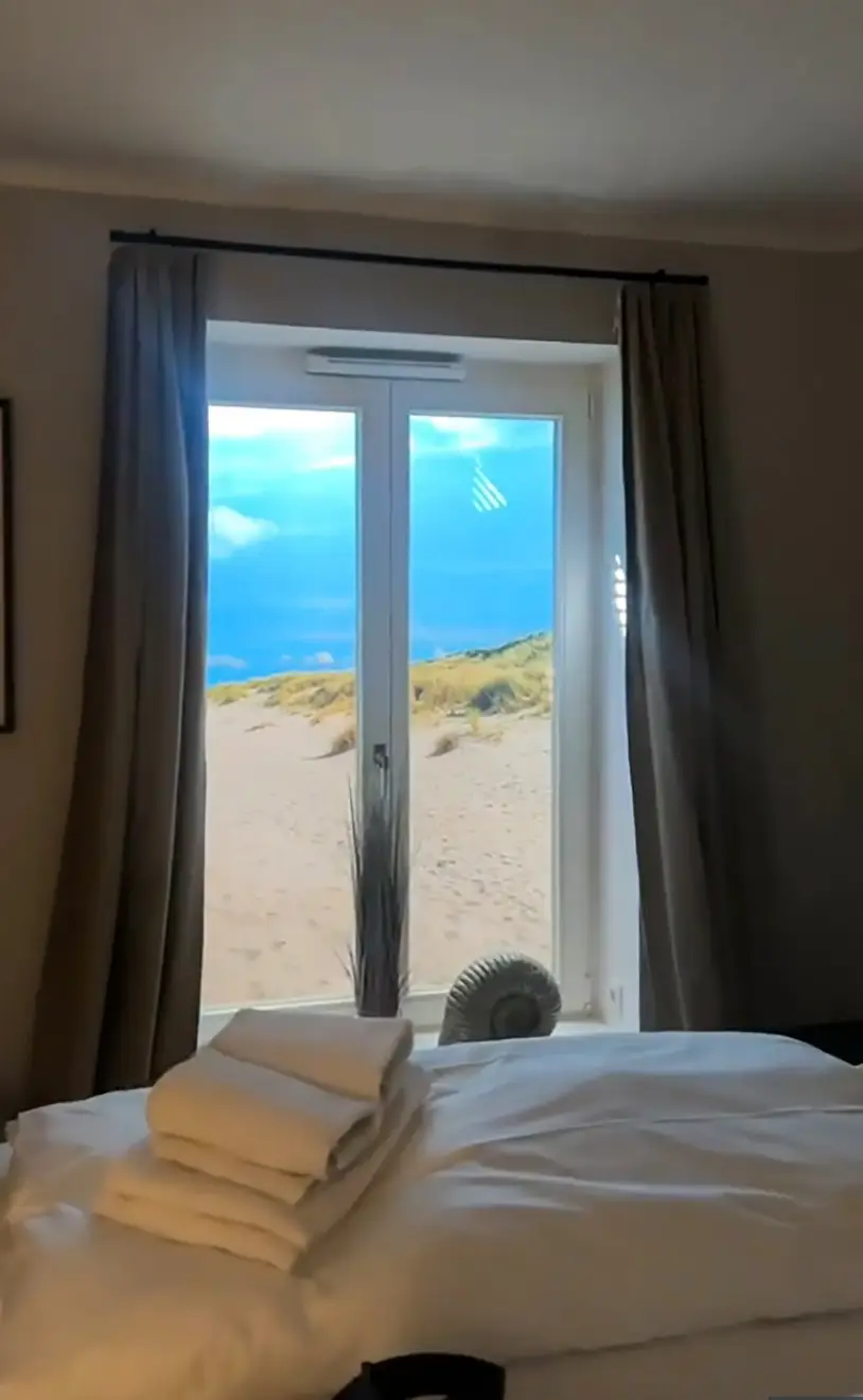 Looks like the perfect view to wake upto right? (Newsflash/ Instagram/@sonnyloops)