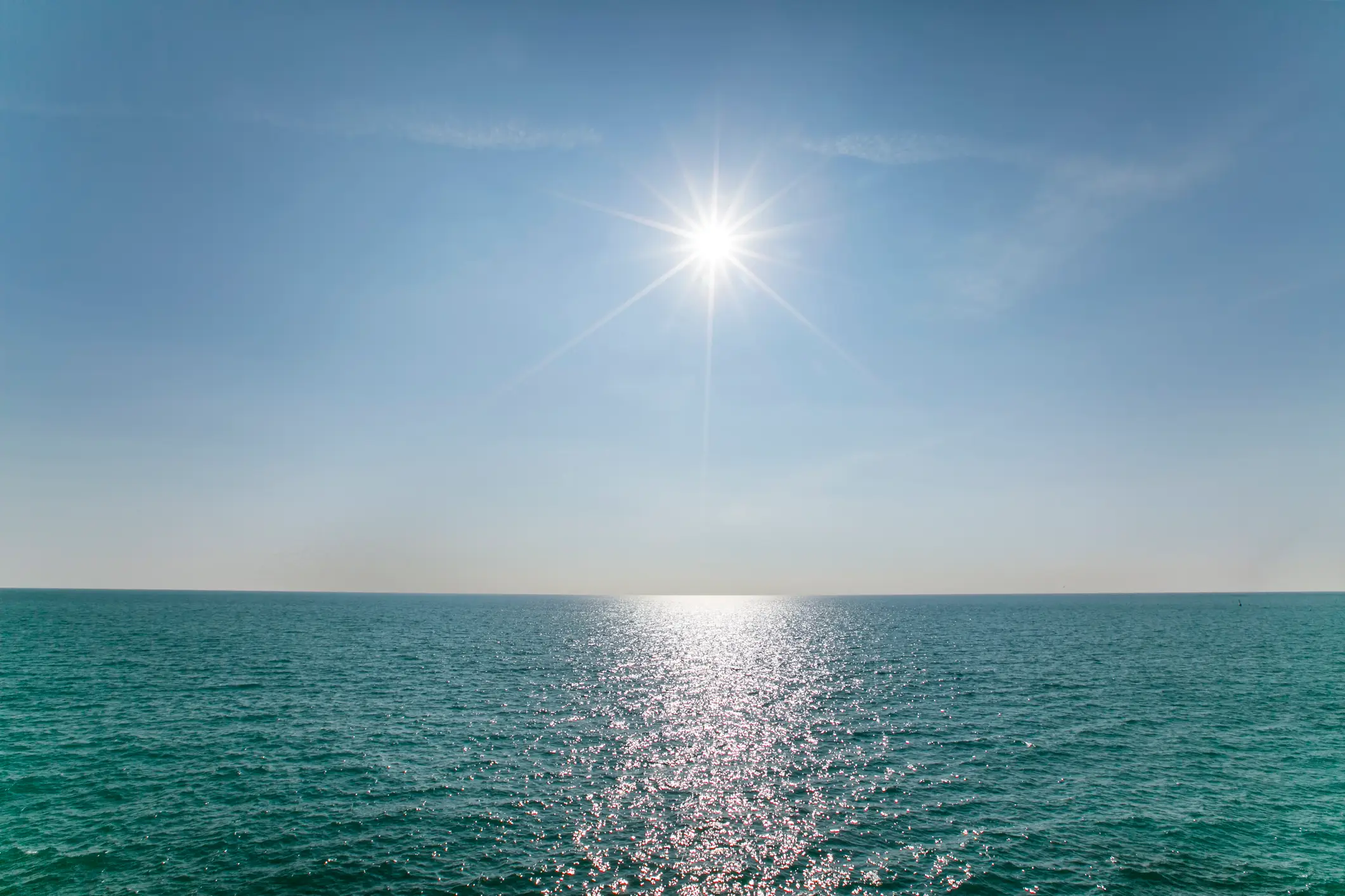 A man is sailing the Pacific Ocean on his own. (Getty Stock Image)