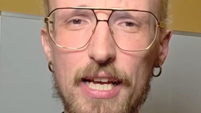 Instagram/andyfieldhello